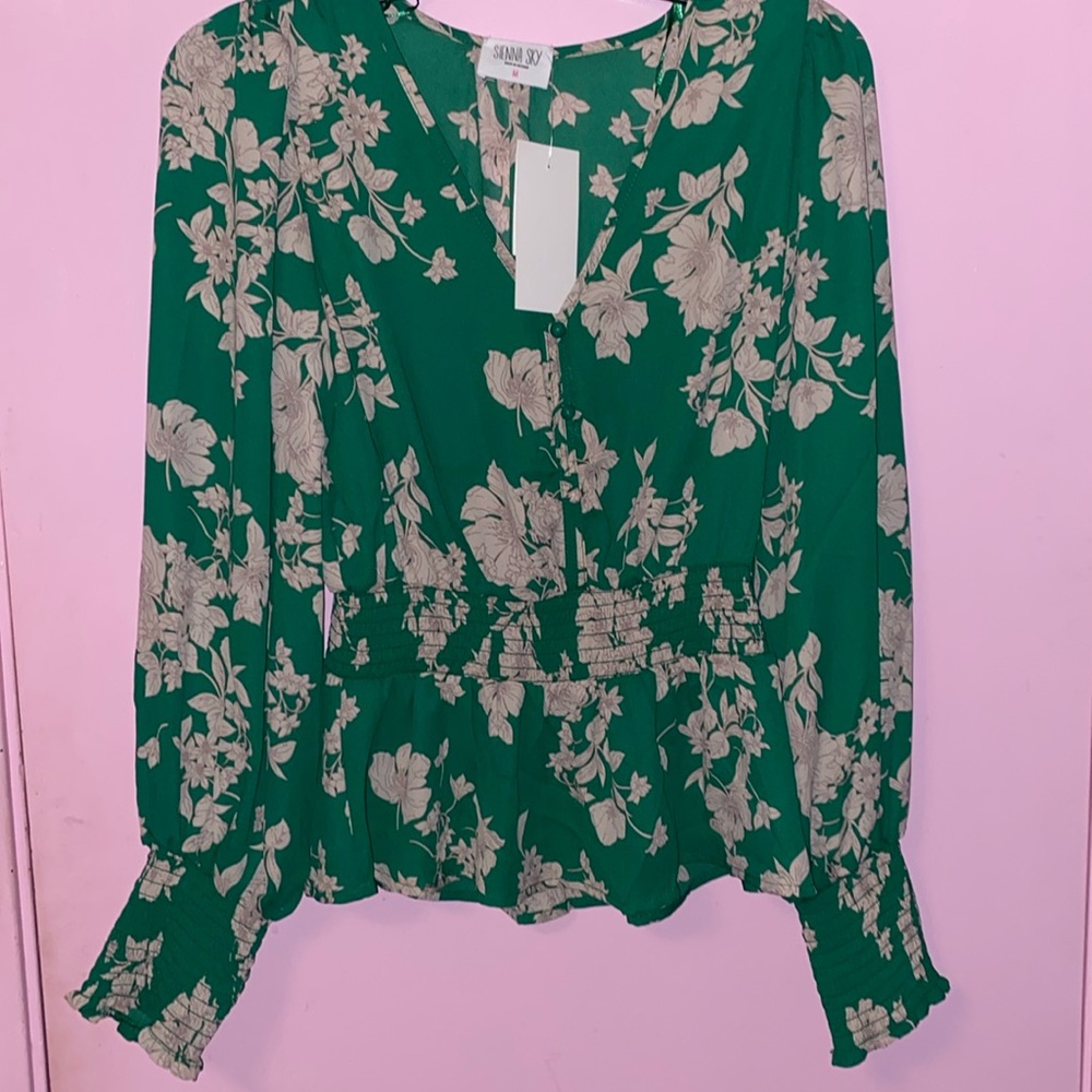 NWT TOP